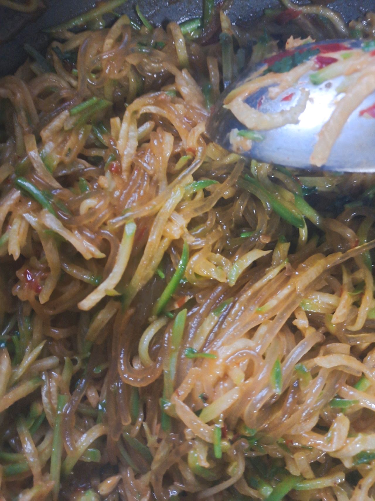 豆瓣酱萝卜丝炒细粉