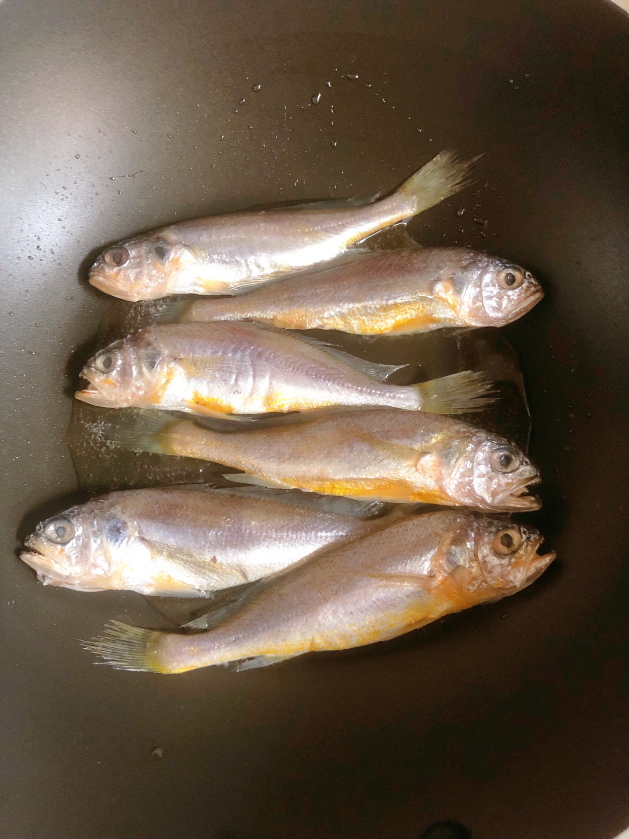 豆瓣酱焖小黄鱼