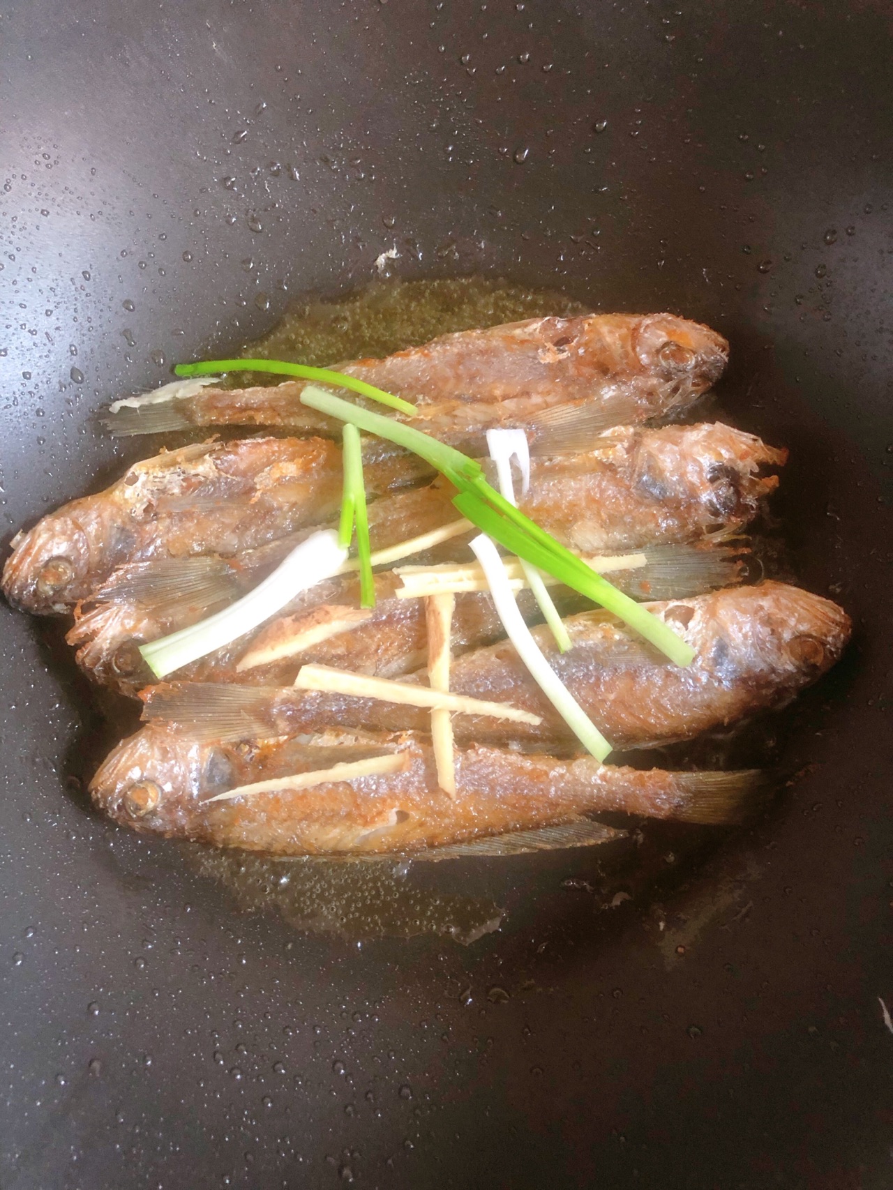 豆瓣酱焖小黄鱼