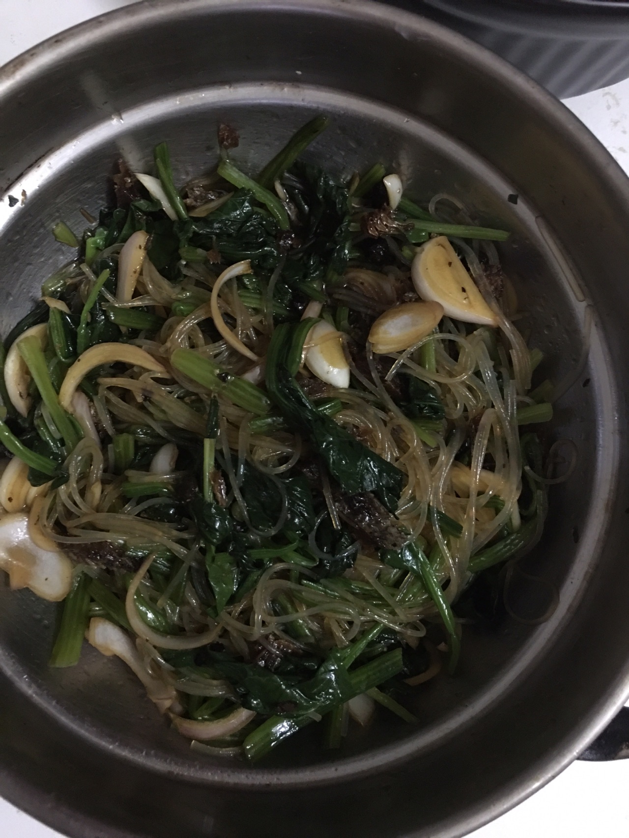豆豉鲮鱼拌凉菠菜