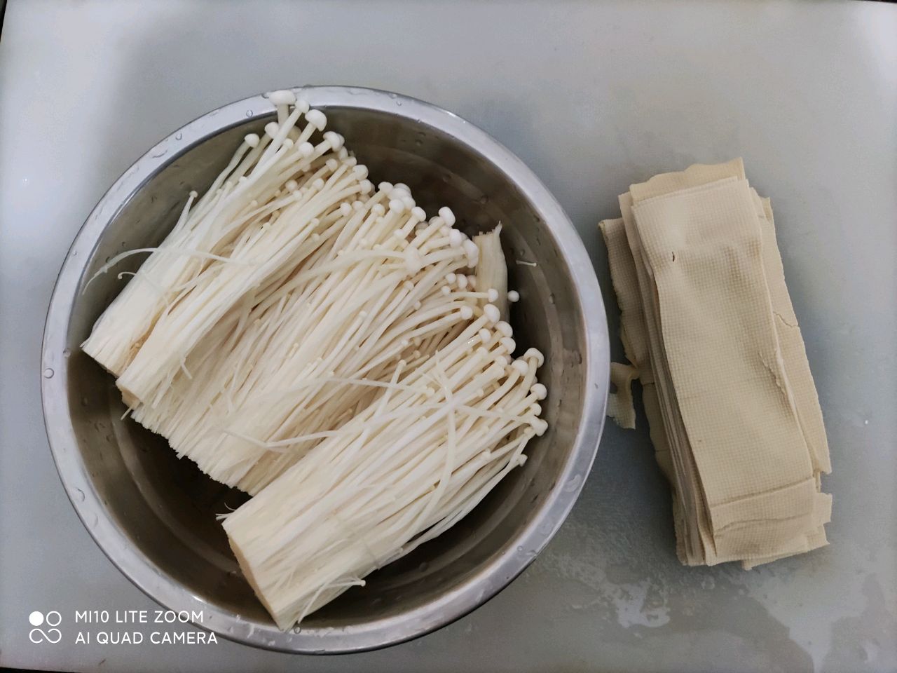 豆腐皮卷金针菇