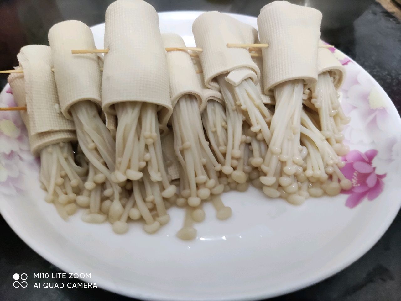 豆腐皮卷金针菇