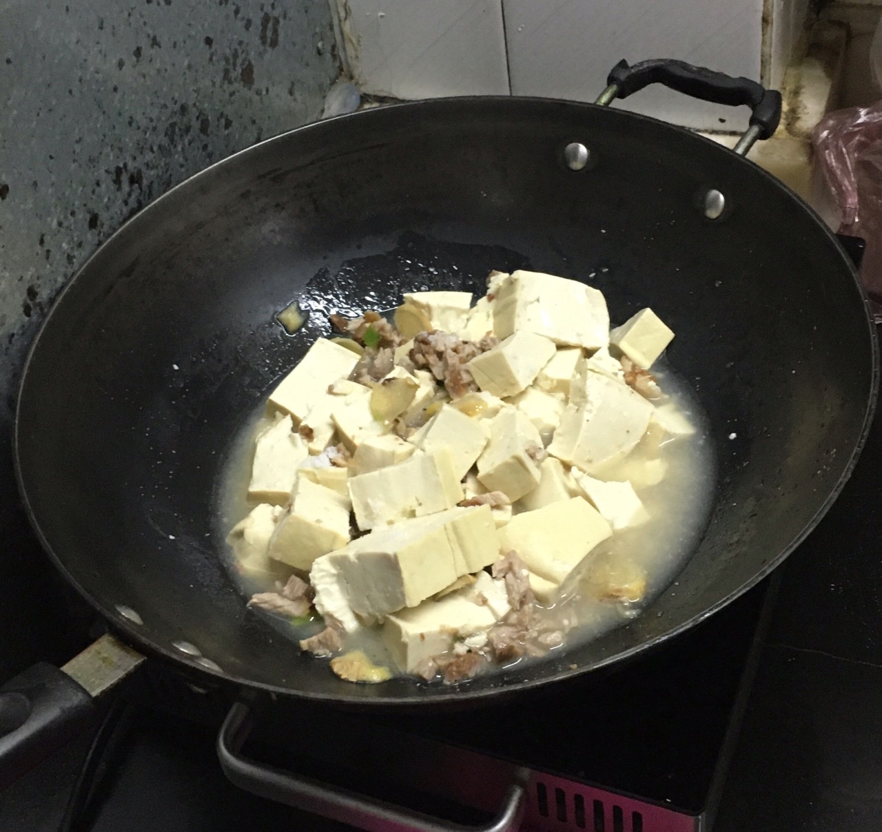 豆腐肉粒