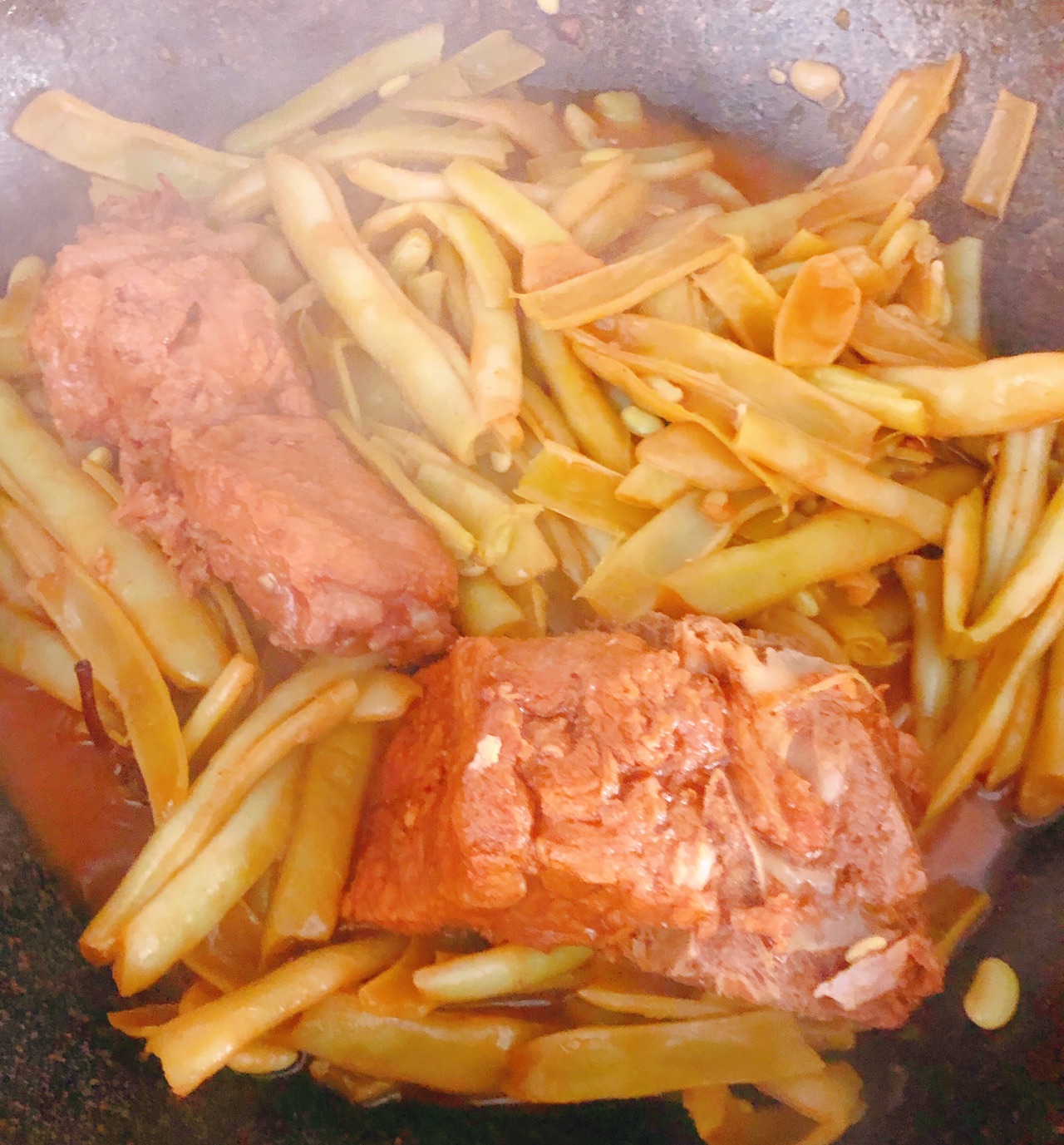 豆角炖脊骨