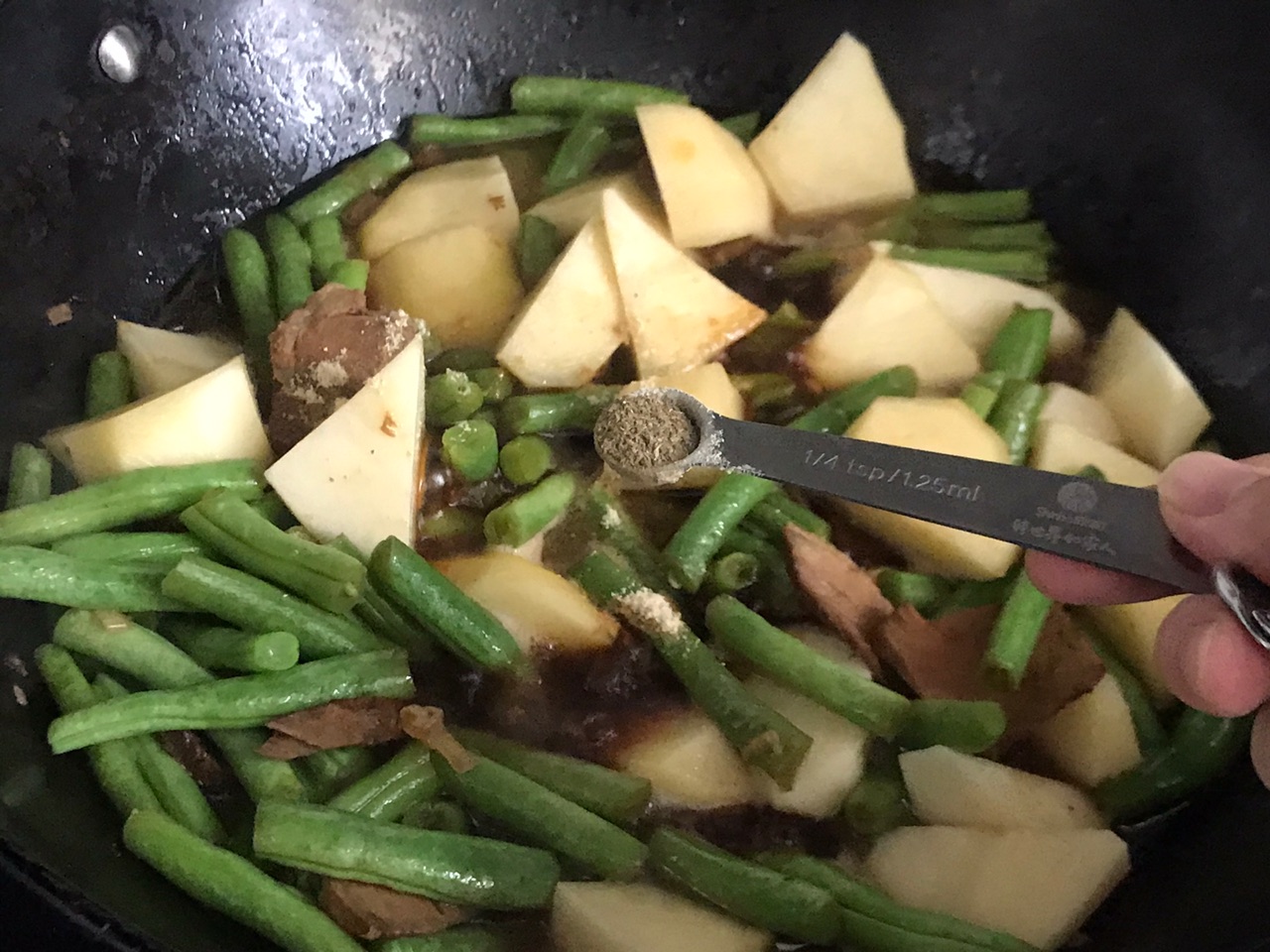 豆角焖饼