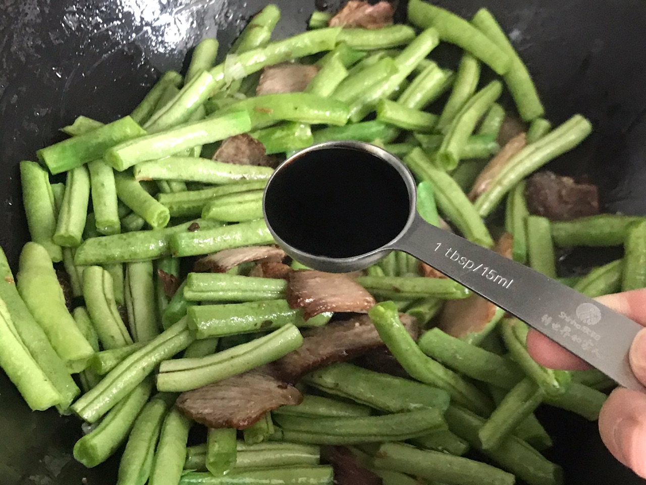 豆角焖饼