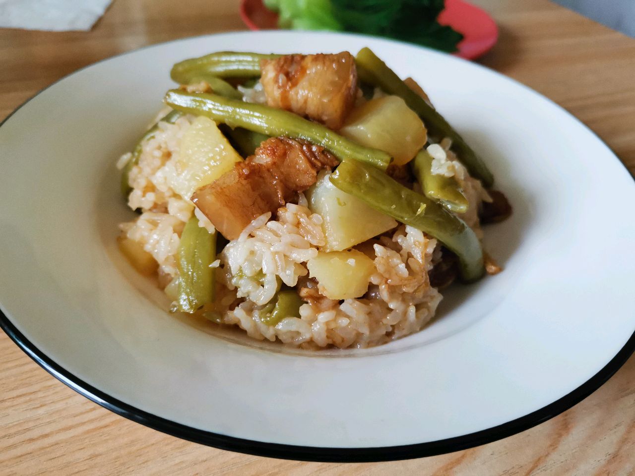 豆角土豆肉焖饭