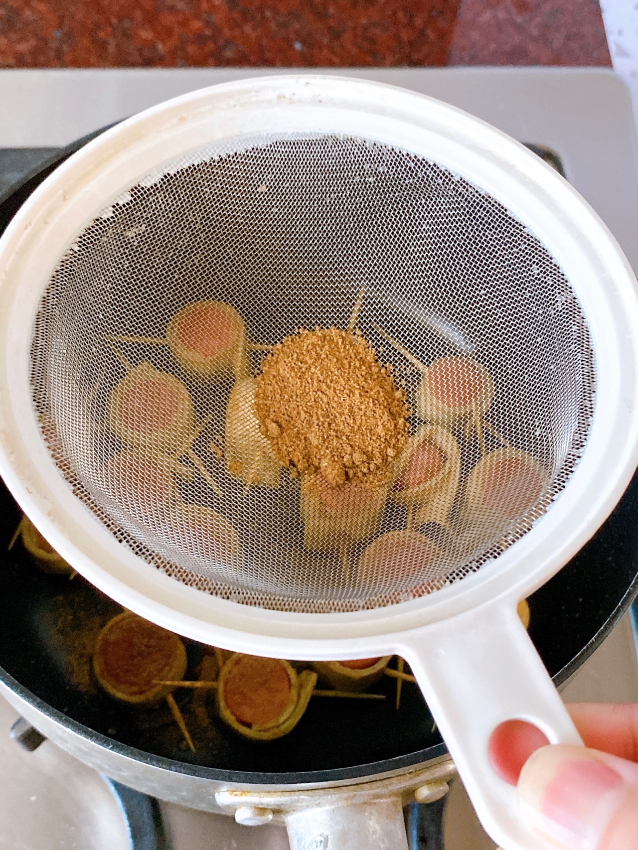 豆皮香肠卷