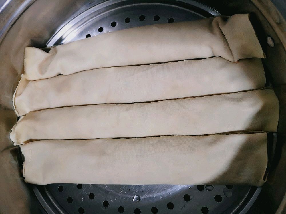 豆皮猪肉卷
