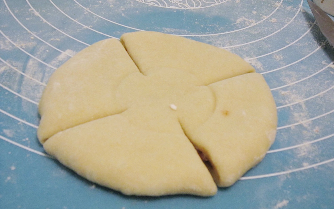 豆沙风车面包