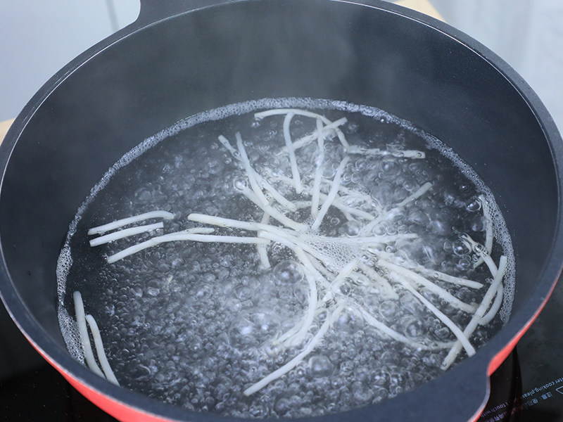 豆芽小鱼排