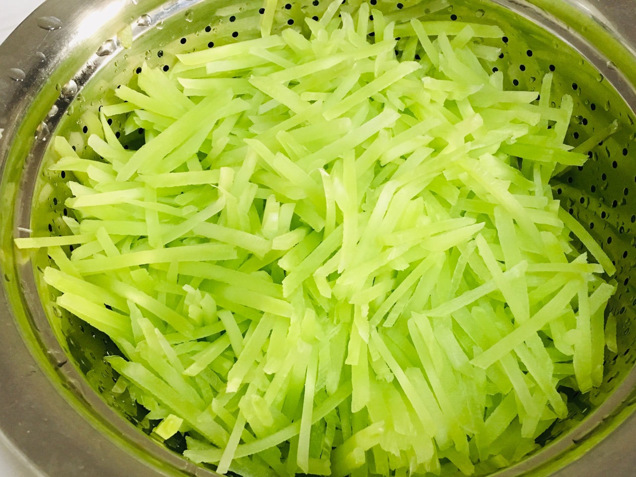 豆油皮炒莴笋