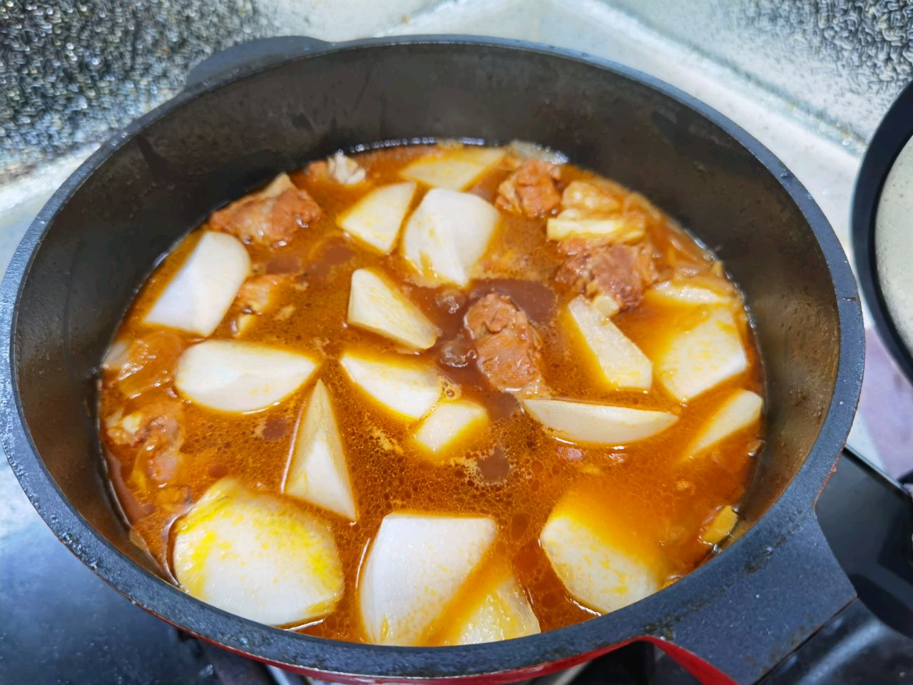【炖】酱香土豆炖排骨
