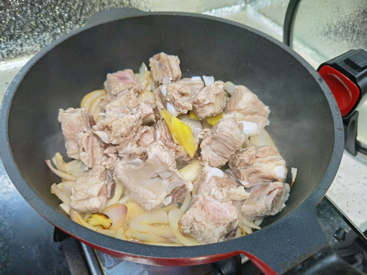【炖】酱香土豆炖排骨