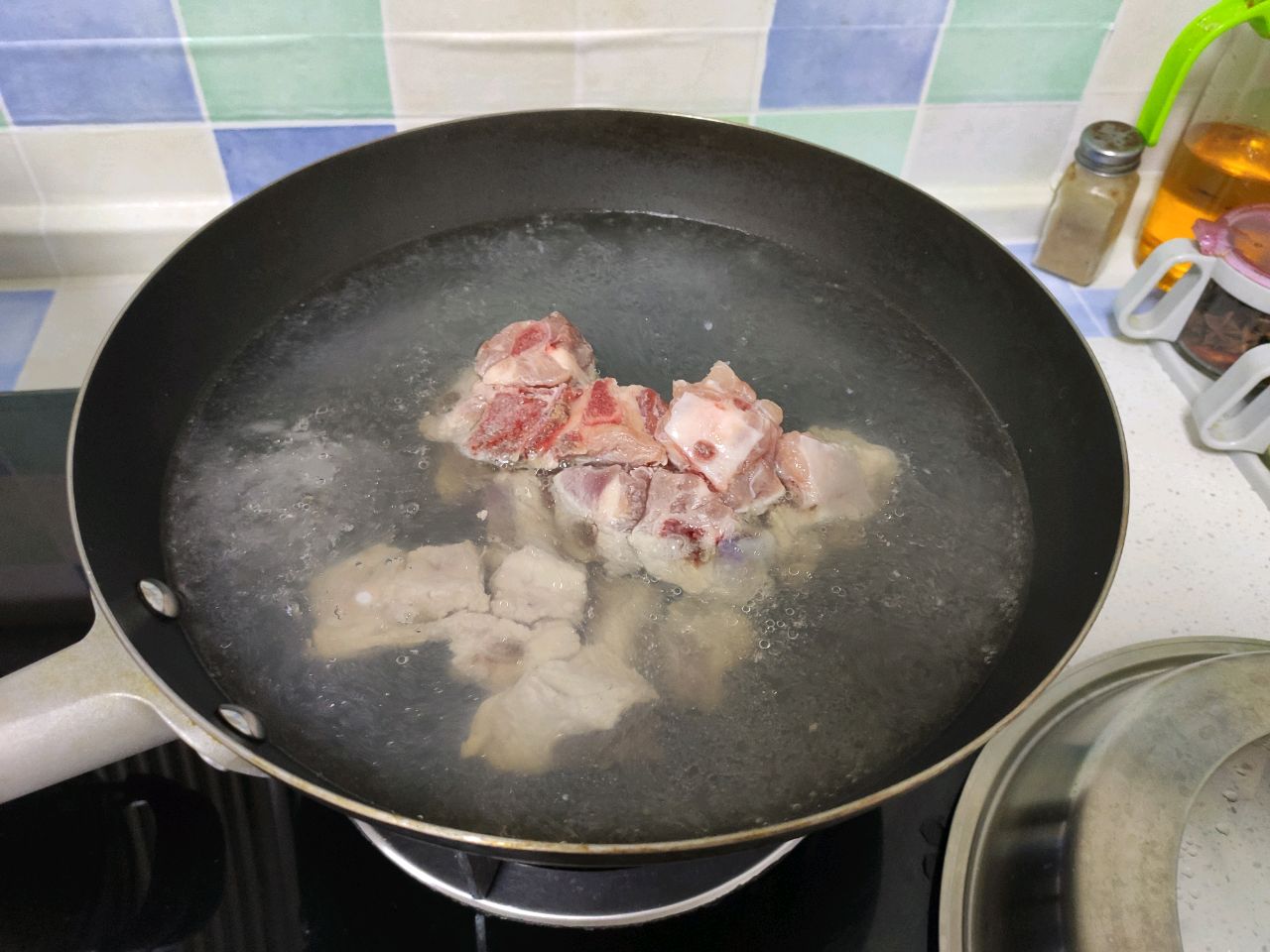 炖排骨玉米