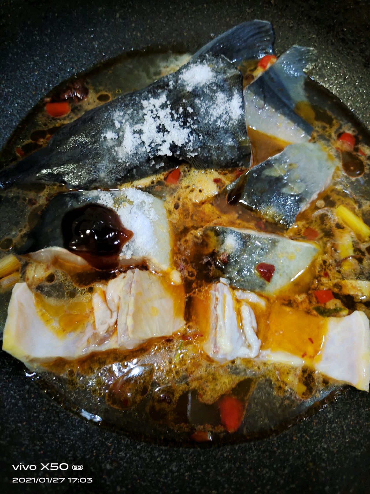 炖鲟龙鱼