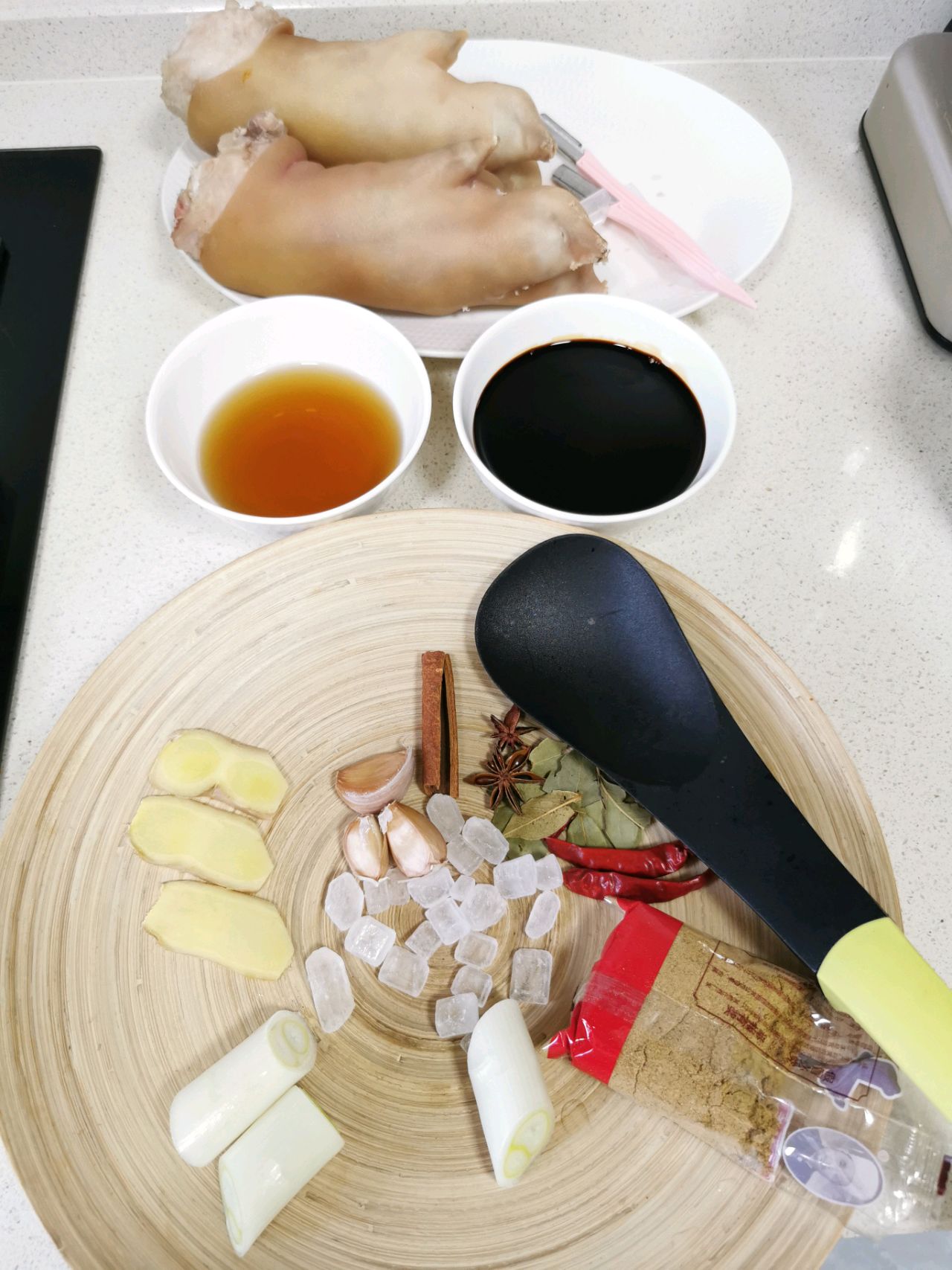 炖猪蹄