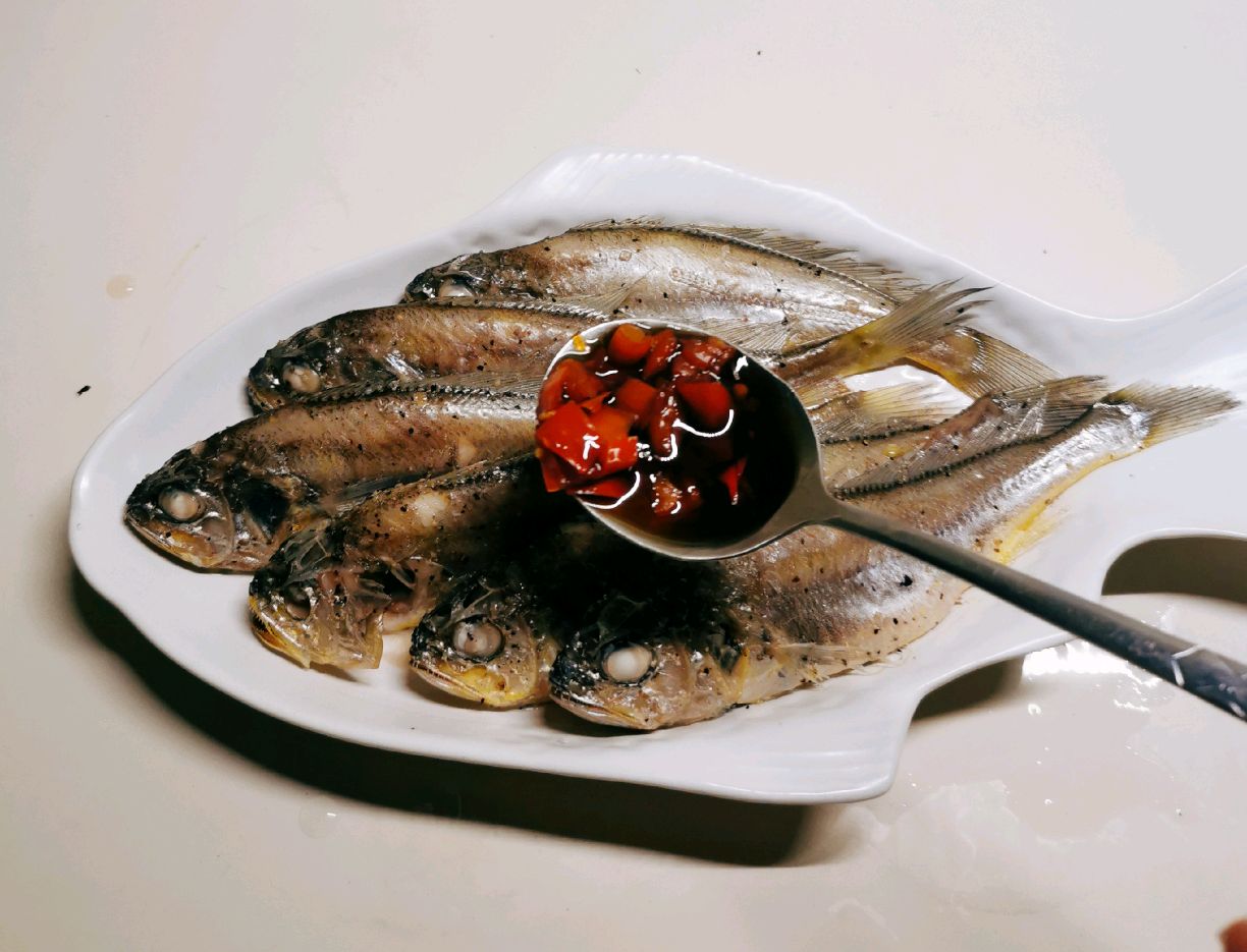 剁椒蒸小黄鱼