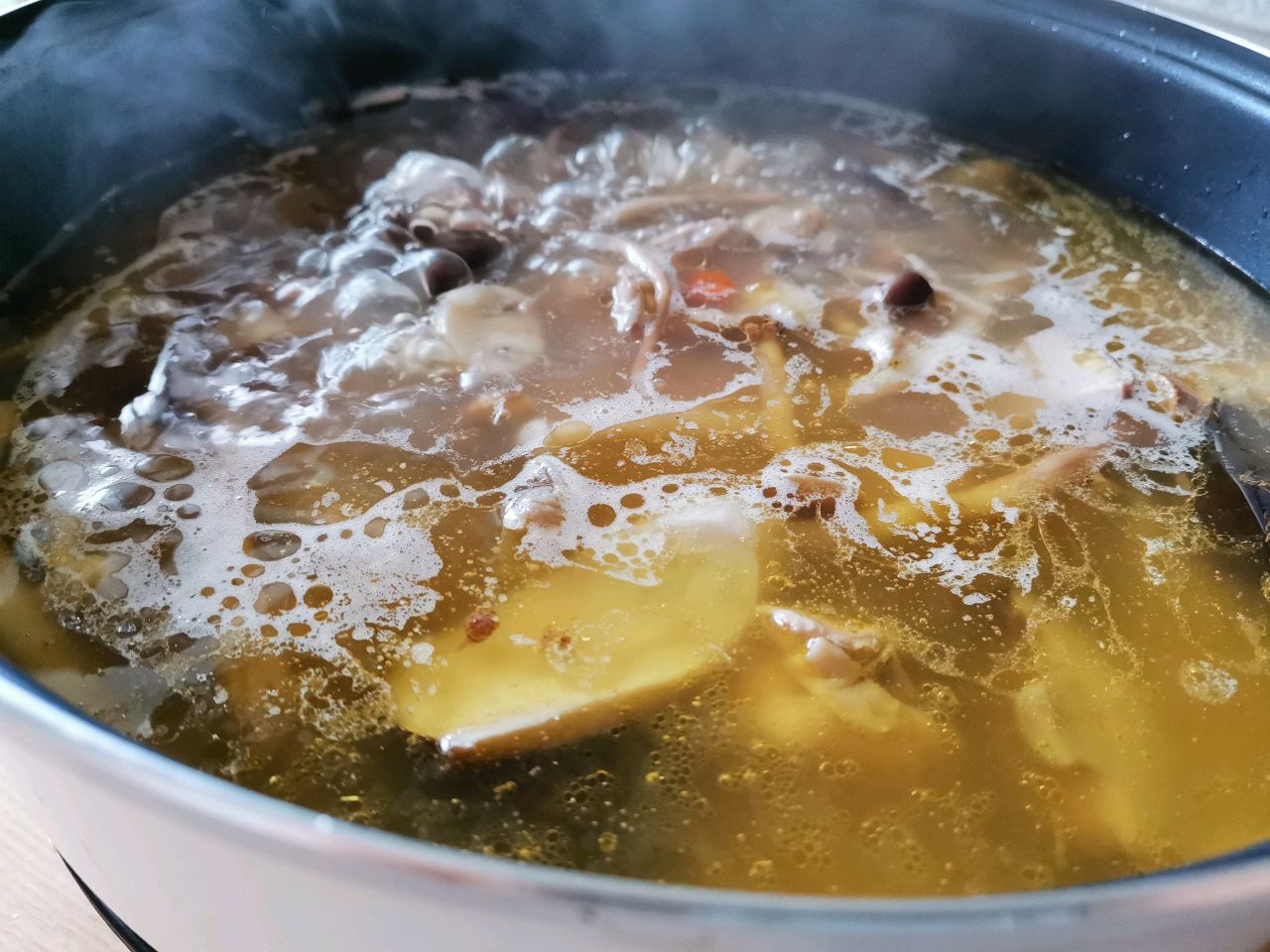 儿童版鸡汤火锅