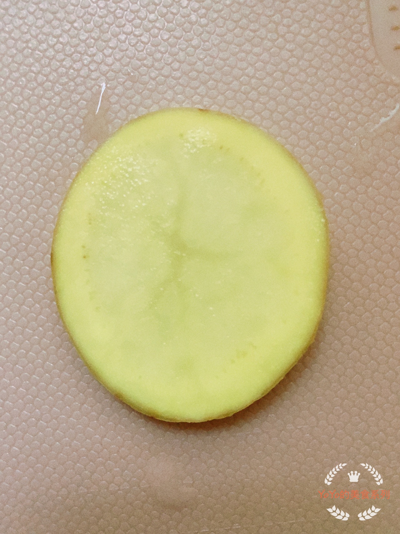 F的辅食～核桃露蒸土豆猪肉泥