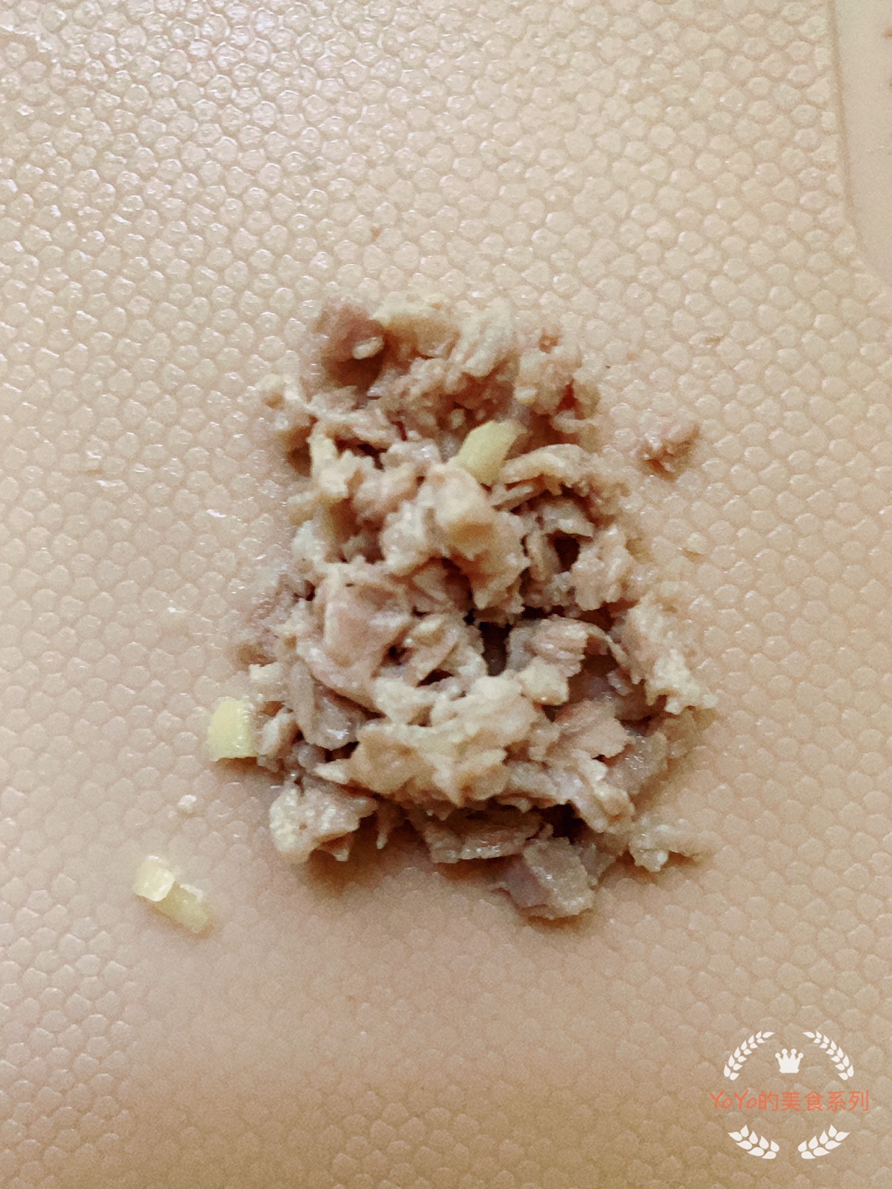 F的辅食～核桃露蒸土豆猪肉泥
