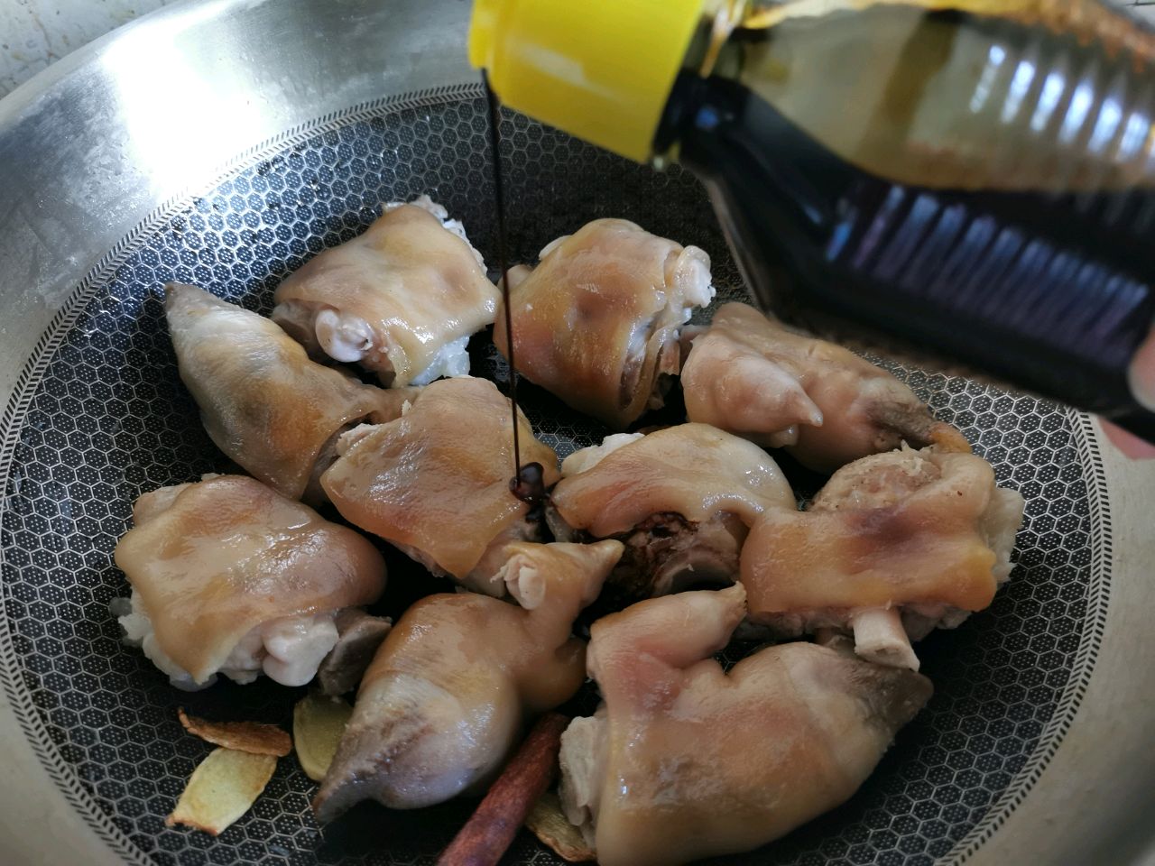 发财南乳焖猪手