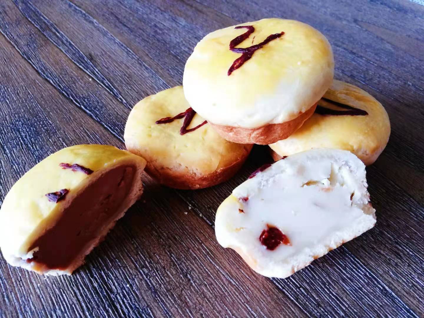 法式迷你乳酪挞蛋糕 外酥内绵 三种口味芝士夹馅 好吃到飞起