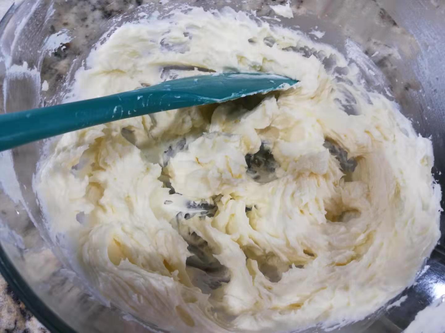 法式迷你乳酪挞蛋糕 外酥内绵 三种口味芝士夹馅 好吃到飞起