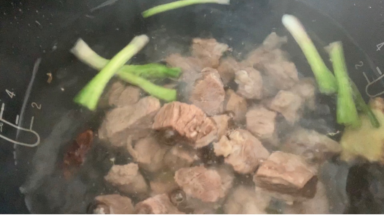 番茄炖牛肉