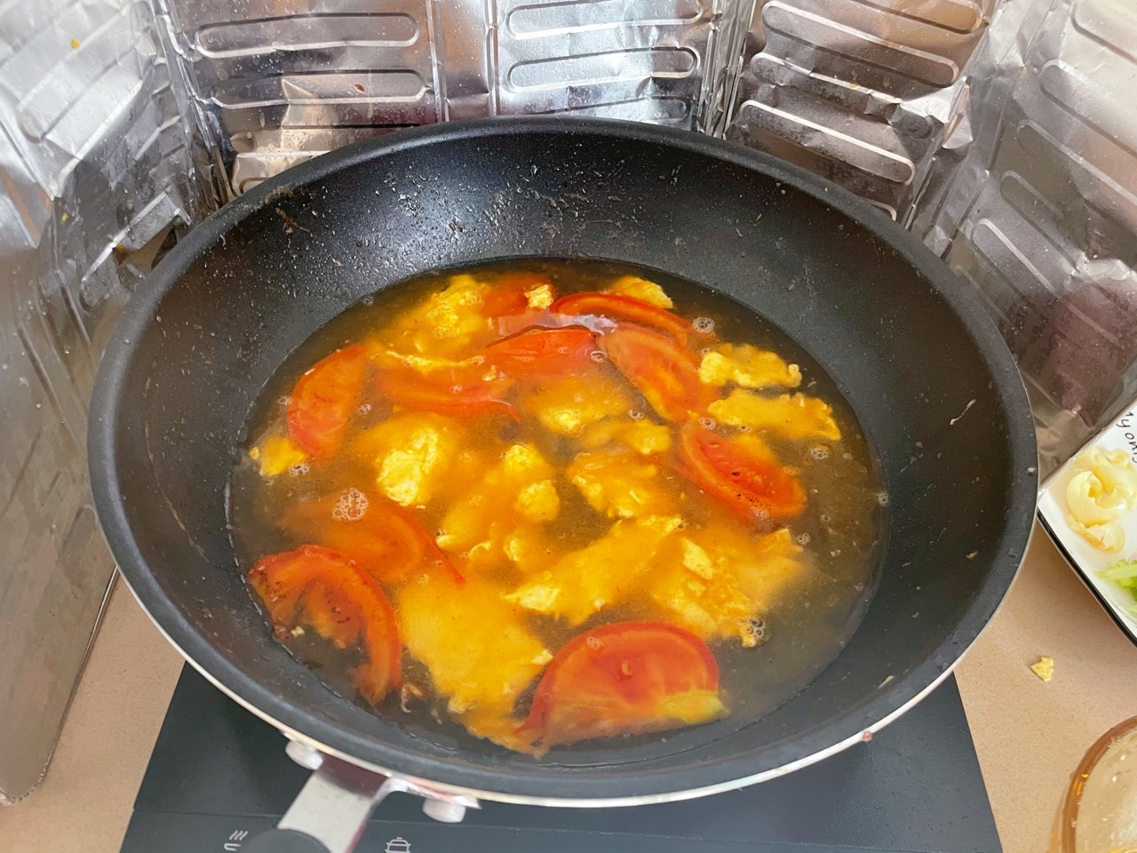 番茄鸡蛋肉丸紫菜汤