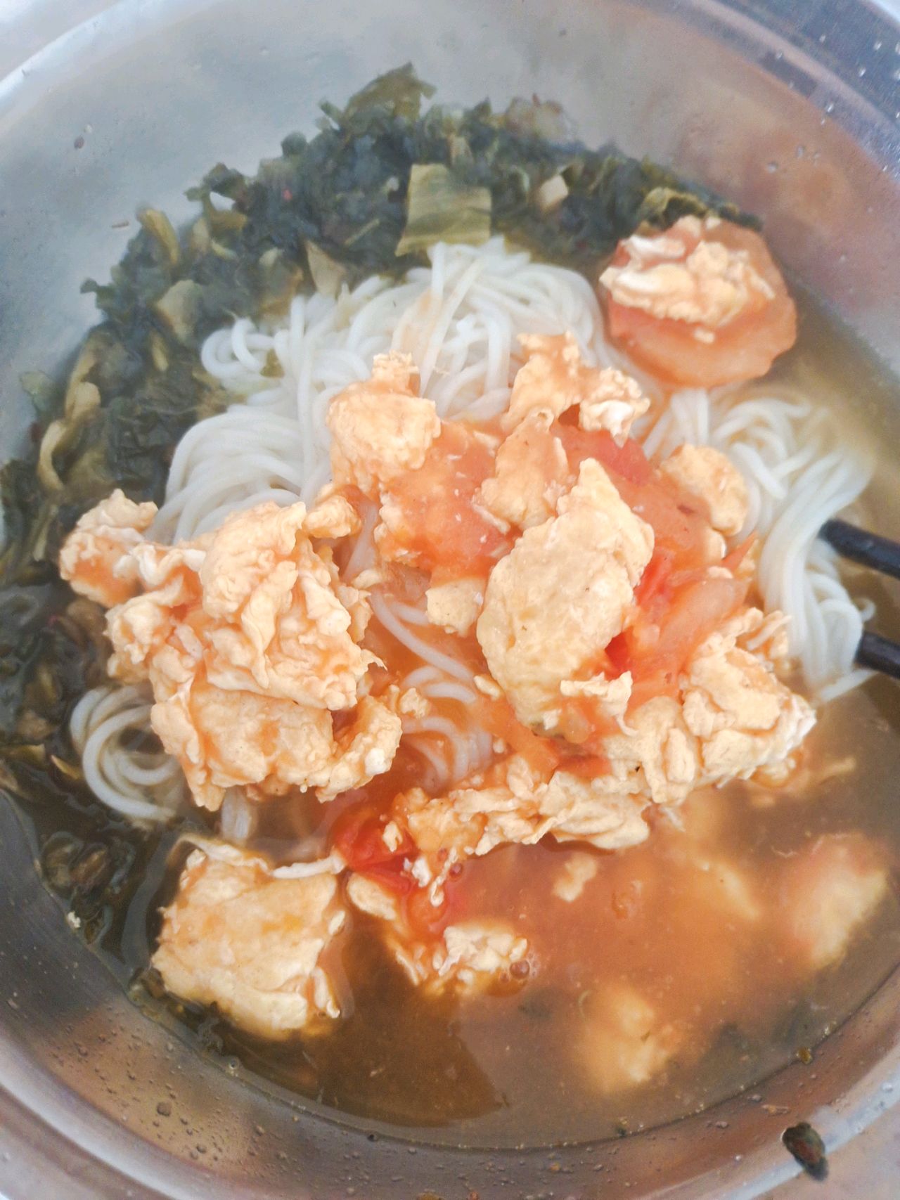 番茄鸡蛋酸菜米线