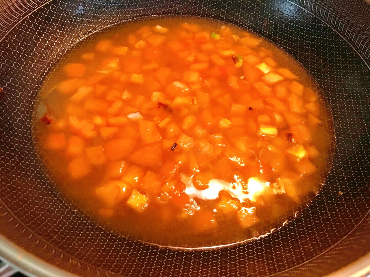 番茄鸡蛋鱼丸焖面