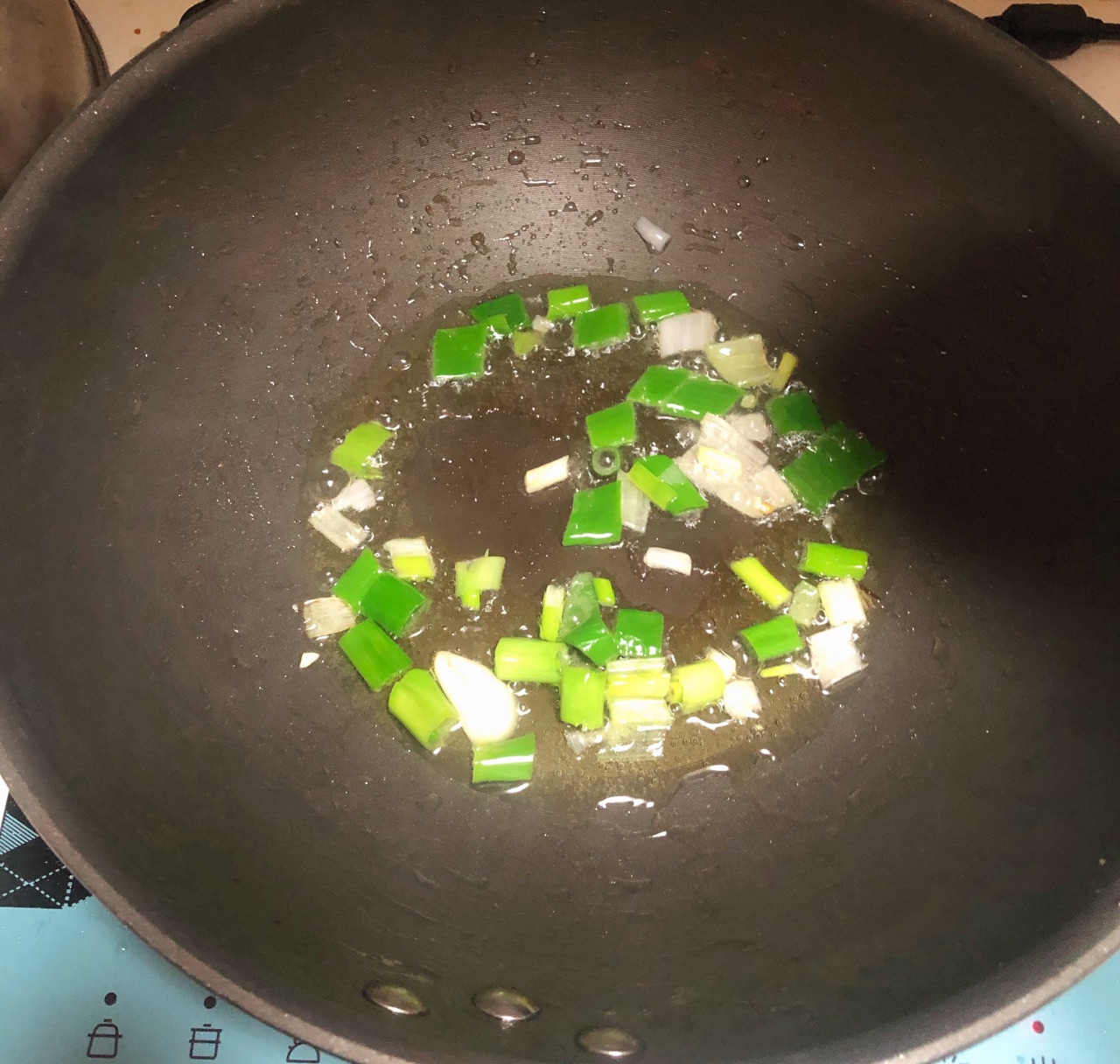 番茄金针菇肥牛汤