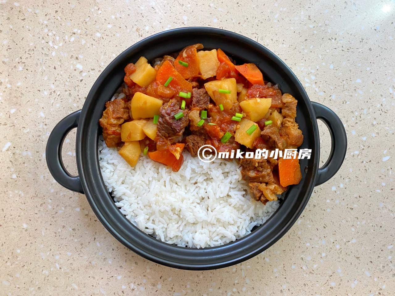 番茄牛腩盖饭