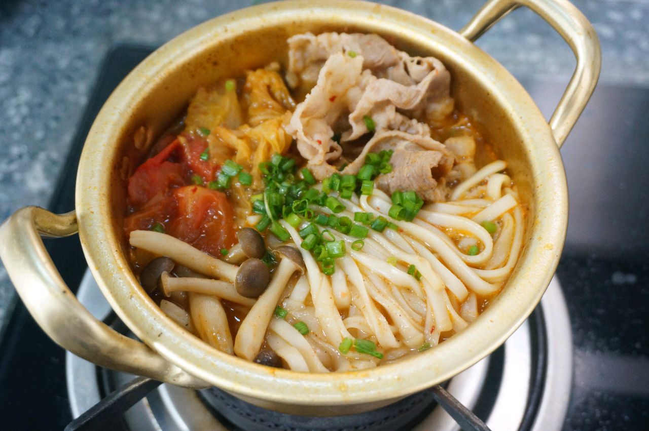 番茄泡菜肥牛面