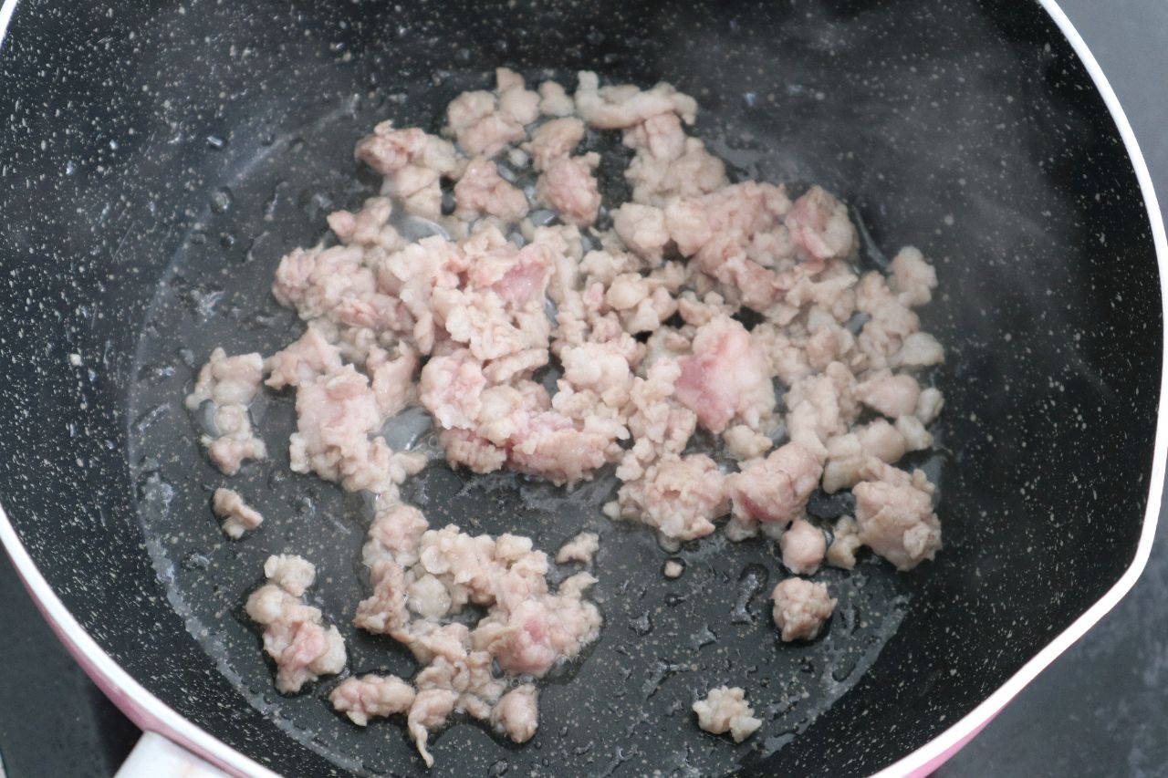 番茄肉酱意面，面条劲道，酱汁浓郁，简单快手又美味