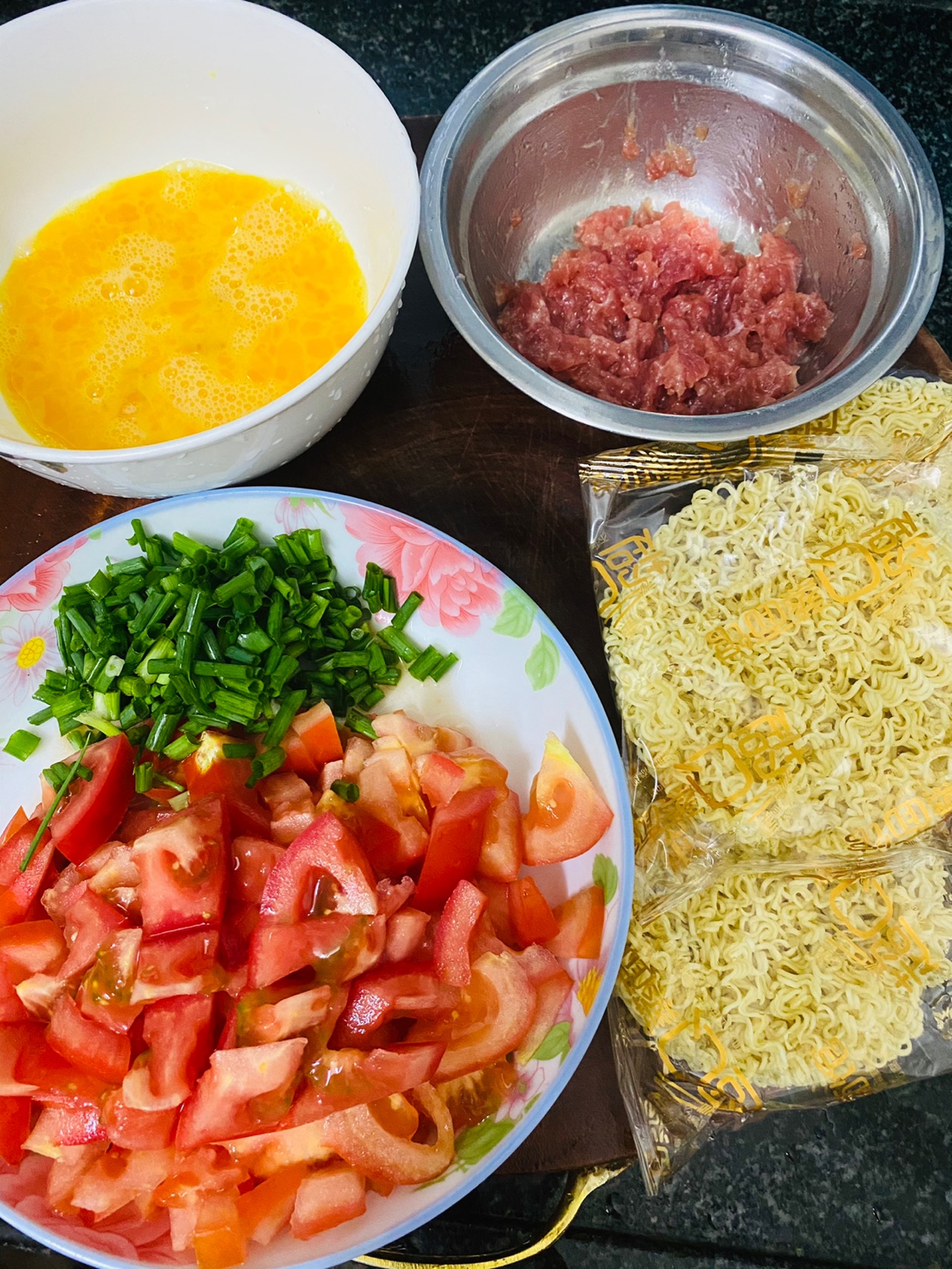番茄肉沫鸡蛋面