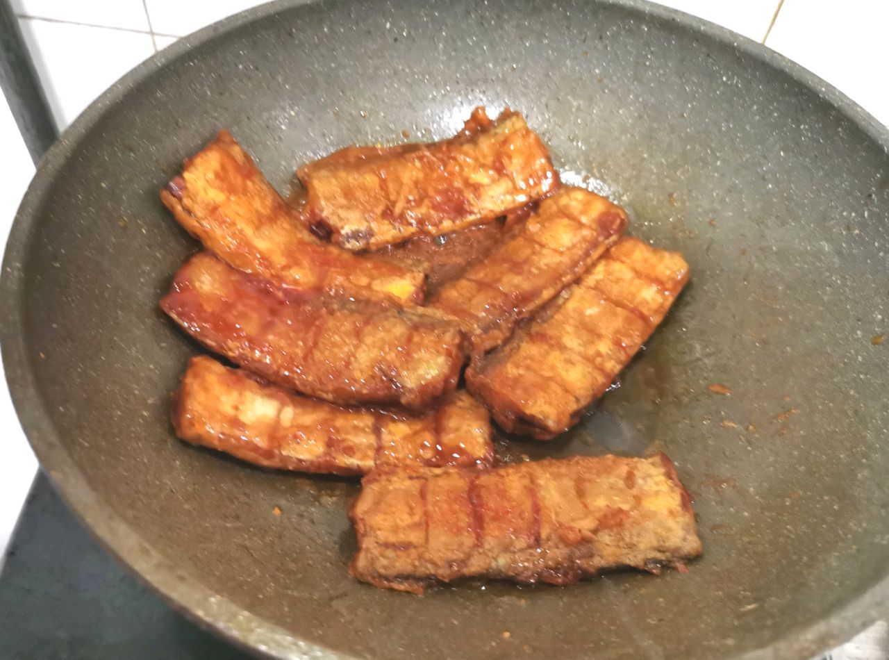 蕃茄汁烧带鱼段