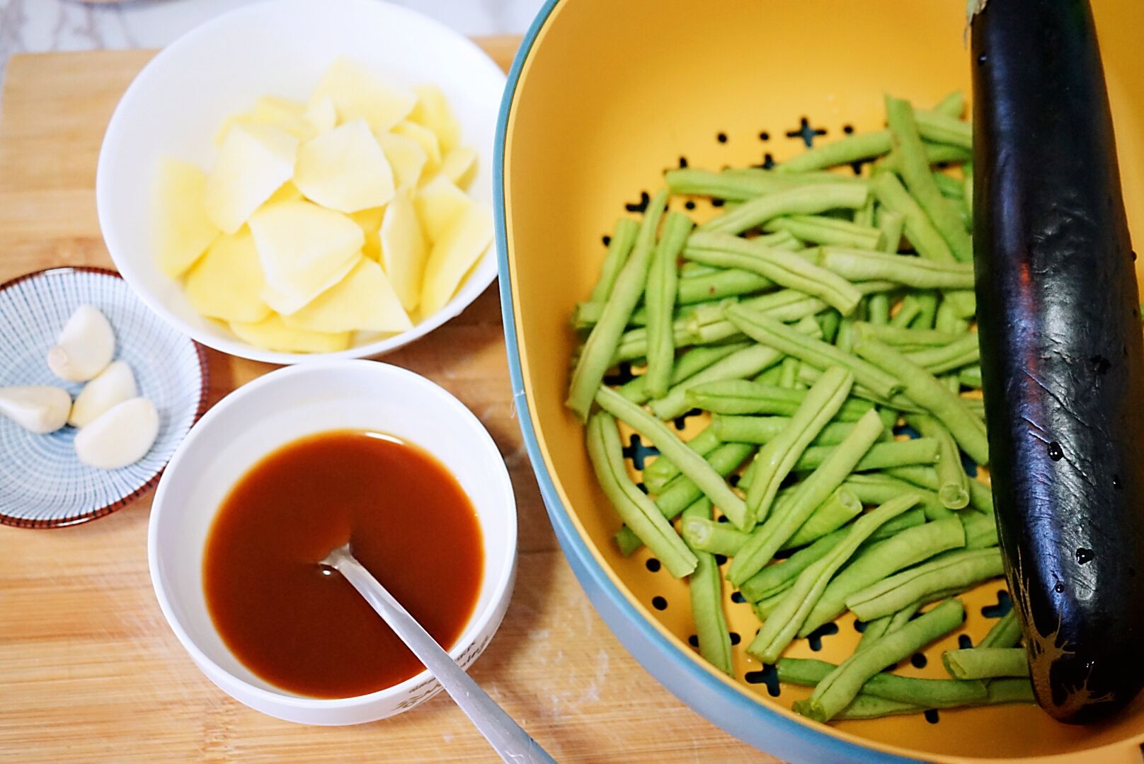 饭扫光的豆角烧茄子