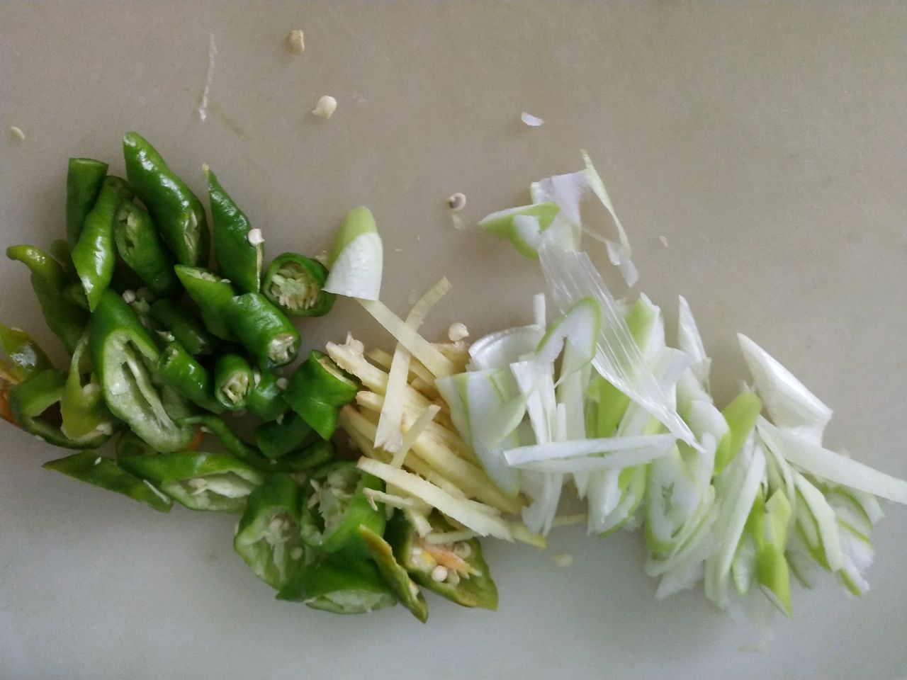 饭扫光——辣椒炒猪血