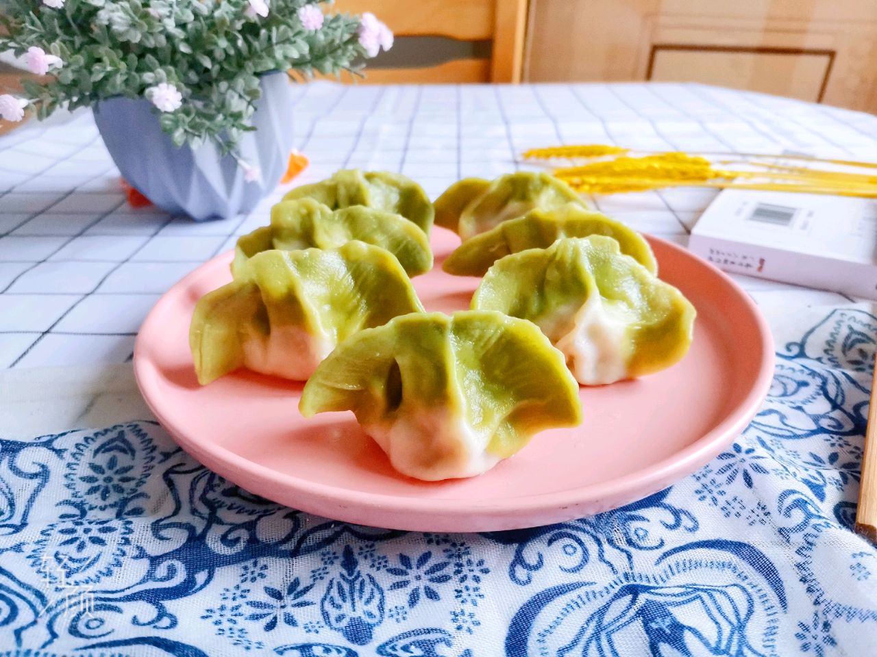 翡翠芹菜猪肉水饺