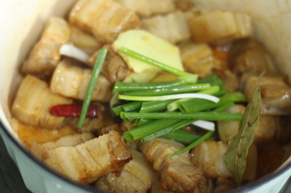 肥而不腻白萝卜红烧肉