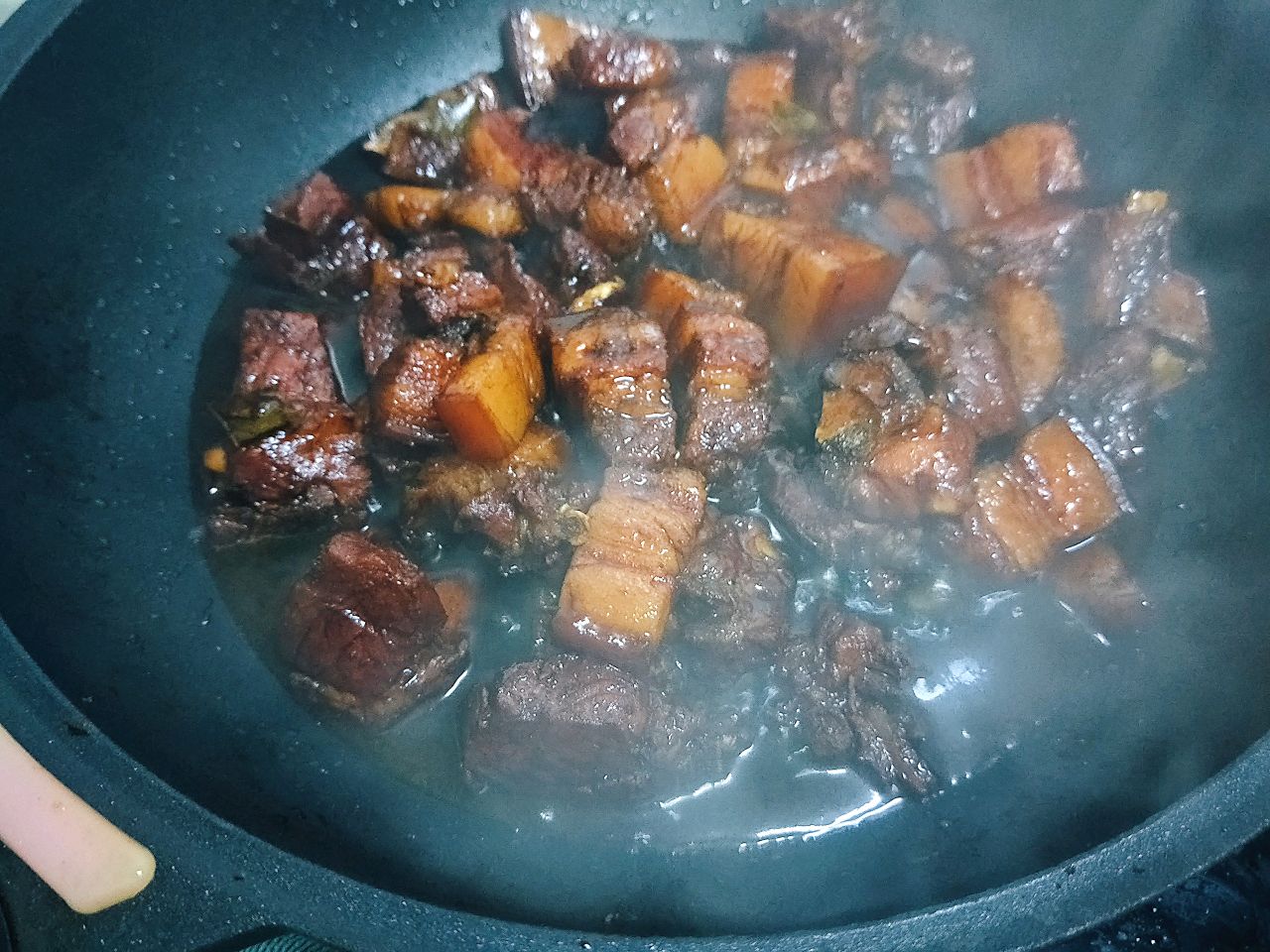 肥而不腻的红烧肉