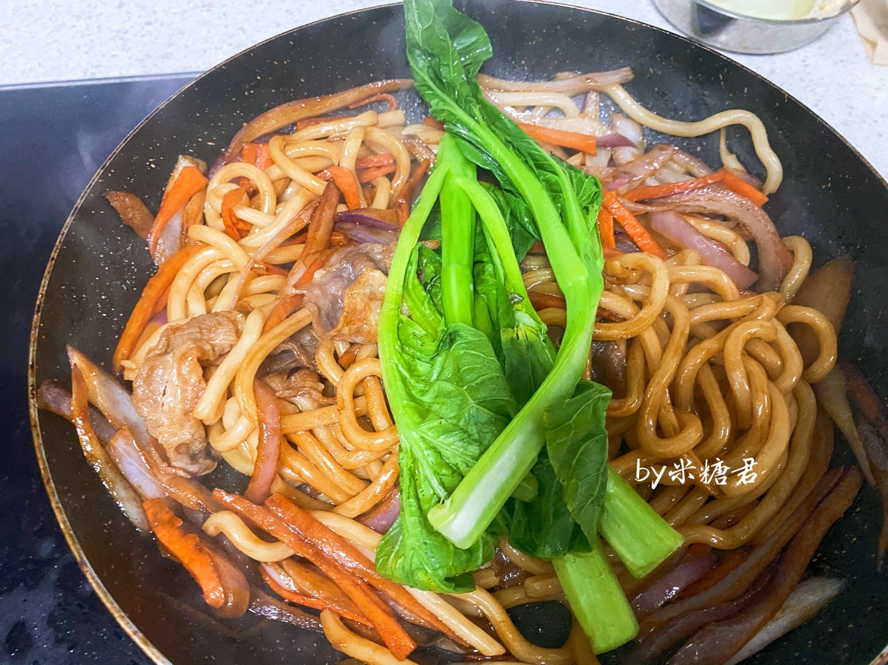 肥牛炒乌冬面