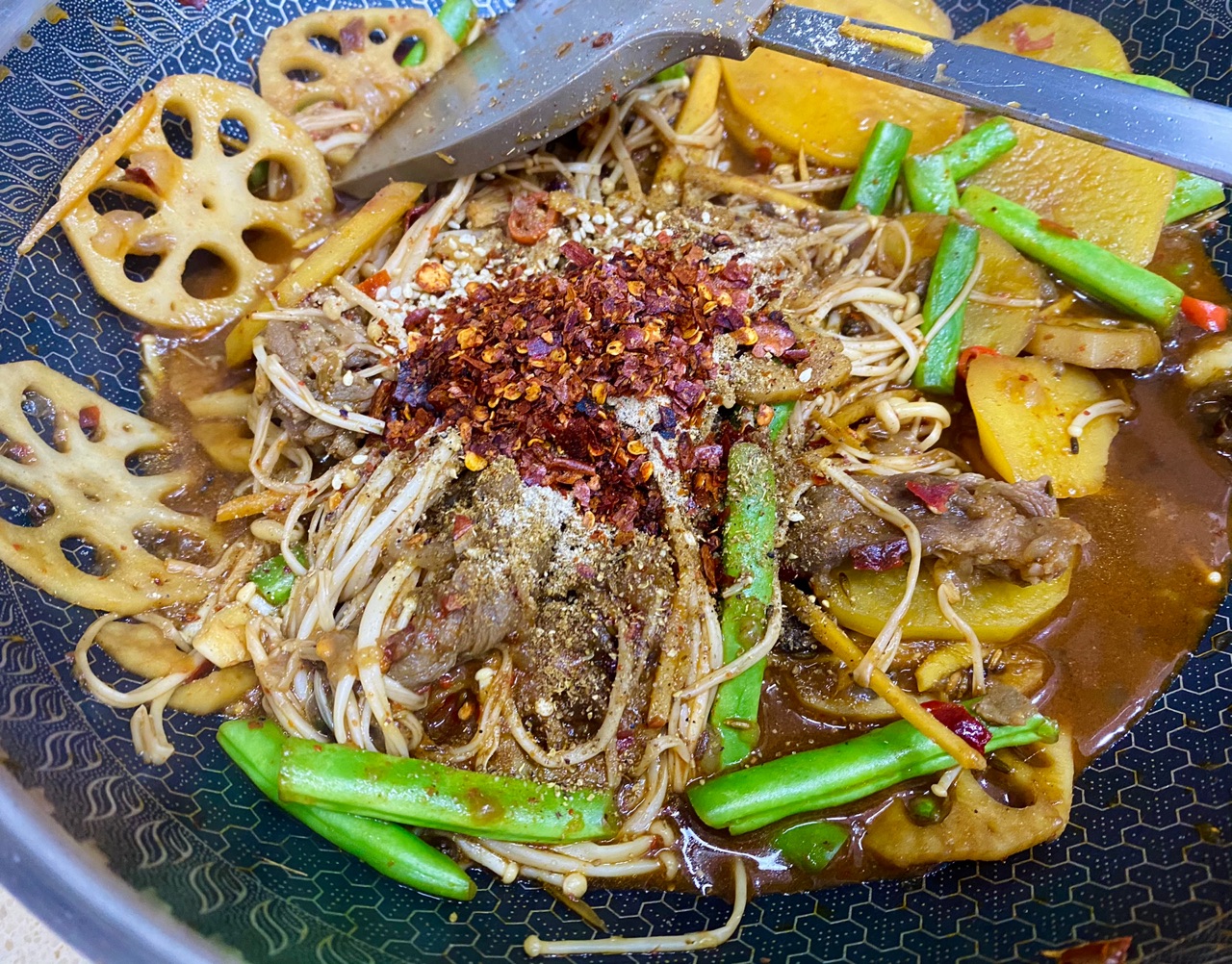 【肥牛麻辣香锅】