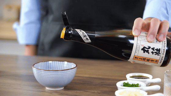 肥牛配上芝麻酱汁，味道立马有了升华——麻酱金针肥牛