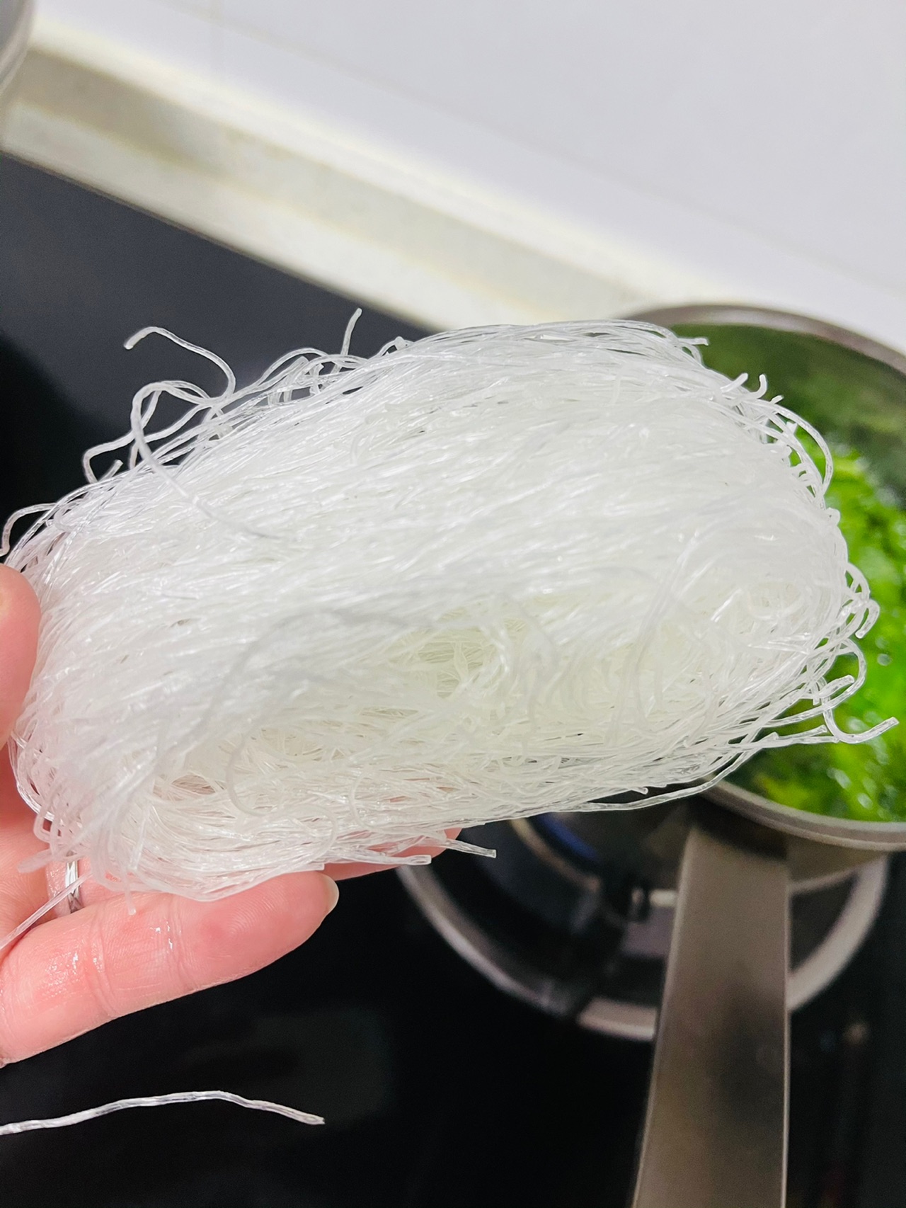 粉丝拌芹菜叶