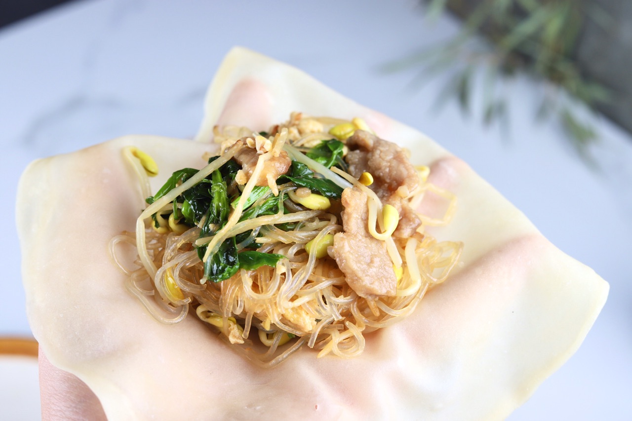 粉丝鸡蛋卷春饼