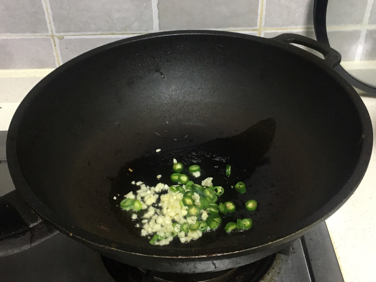 粉丝蒸娃娃菜