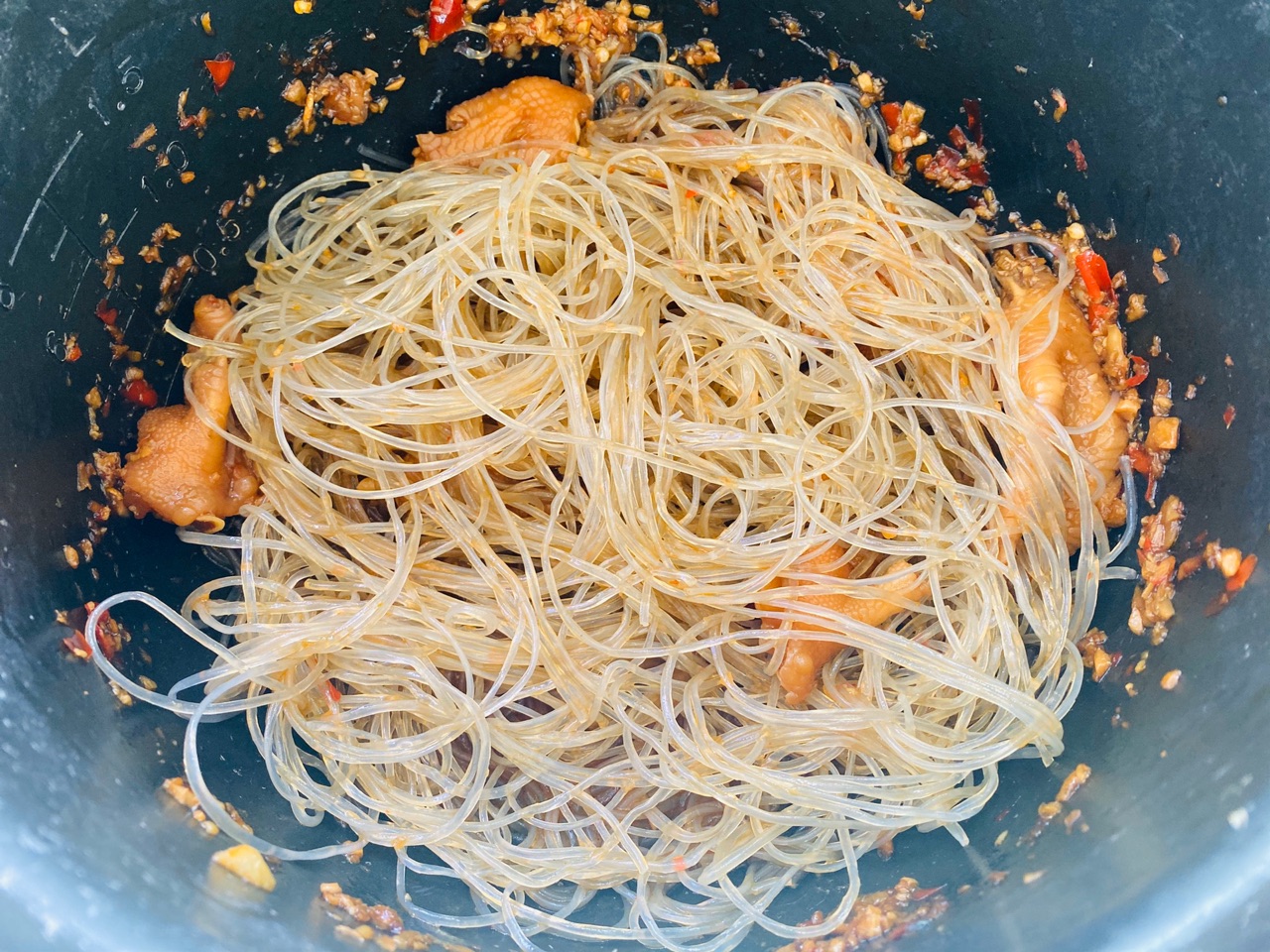 凤爪粉丝煲